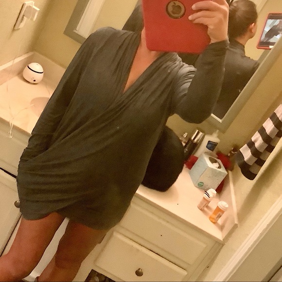 NEW LISTING ‼️ Charcoal Wrap Tunic Top vne… - Picture 14 of 16